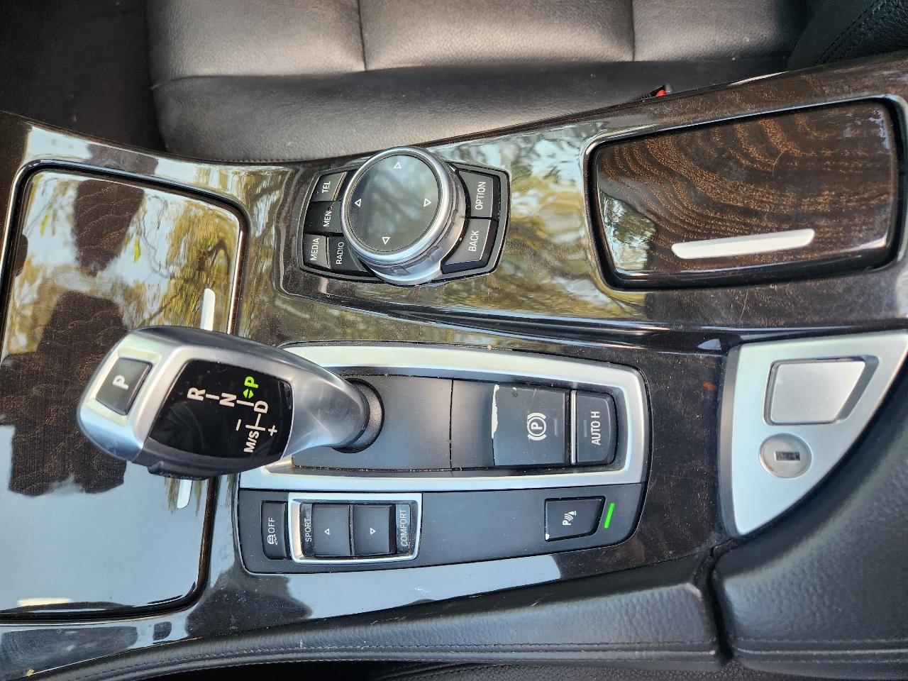 BMW 5-Series 528i 2014