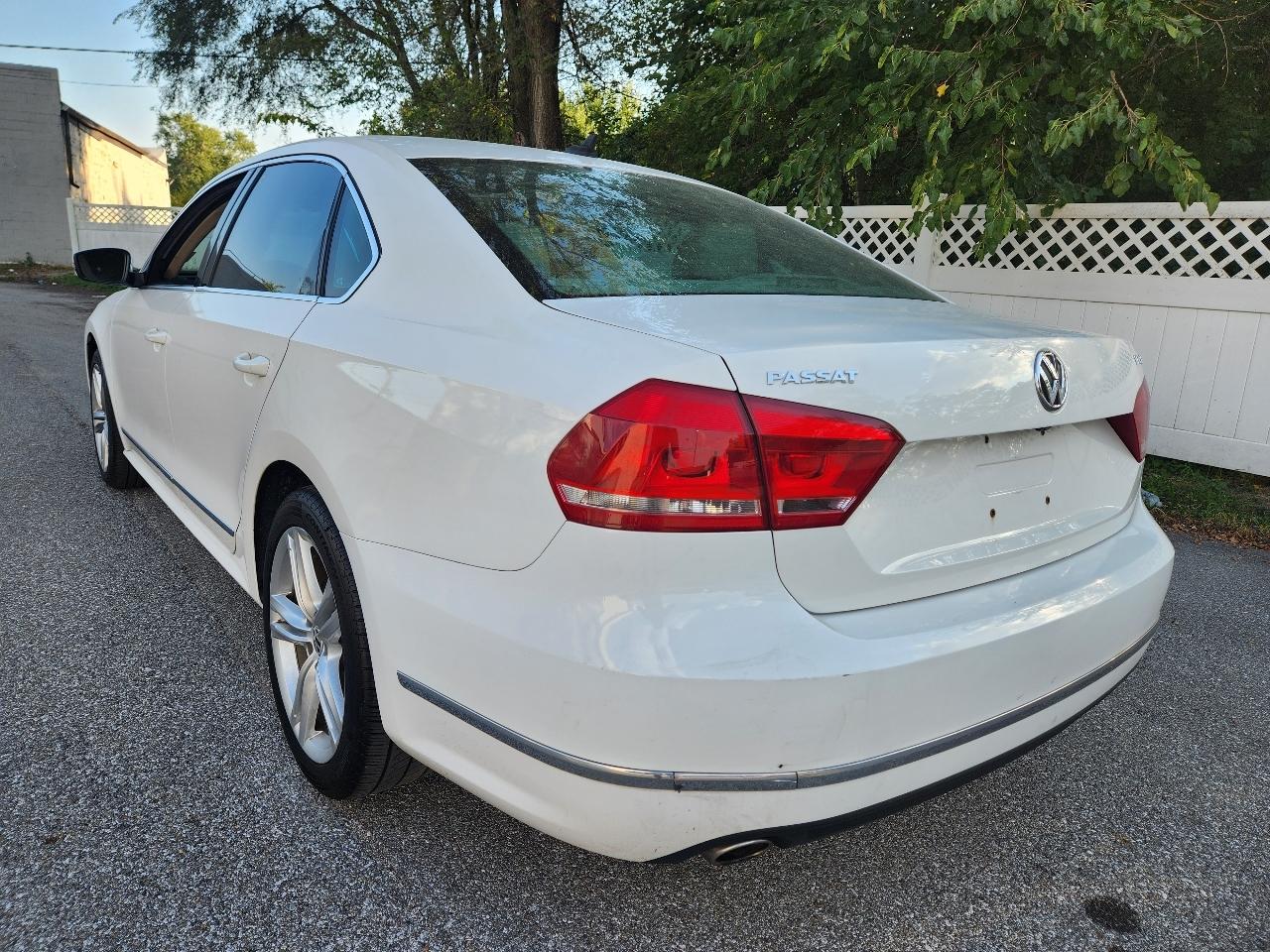 Volkswagen Passat 2.0L TDI SE AT 2014