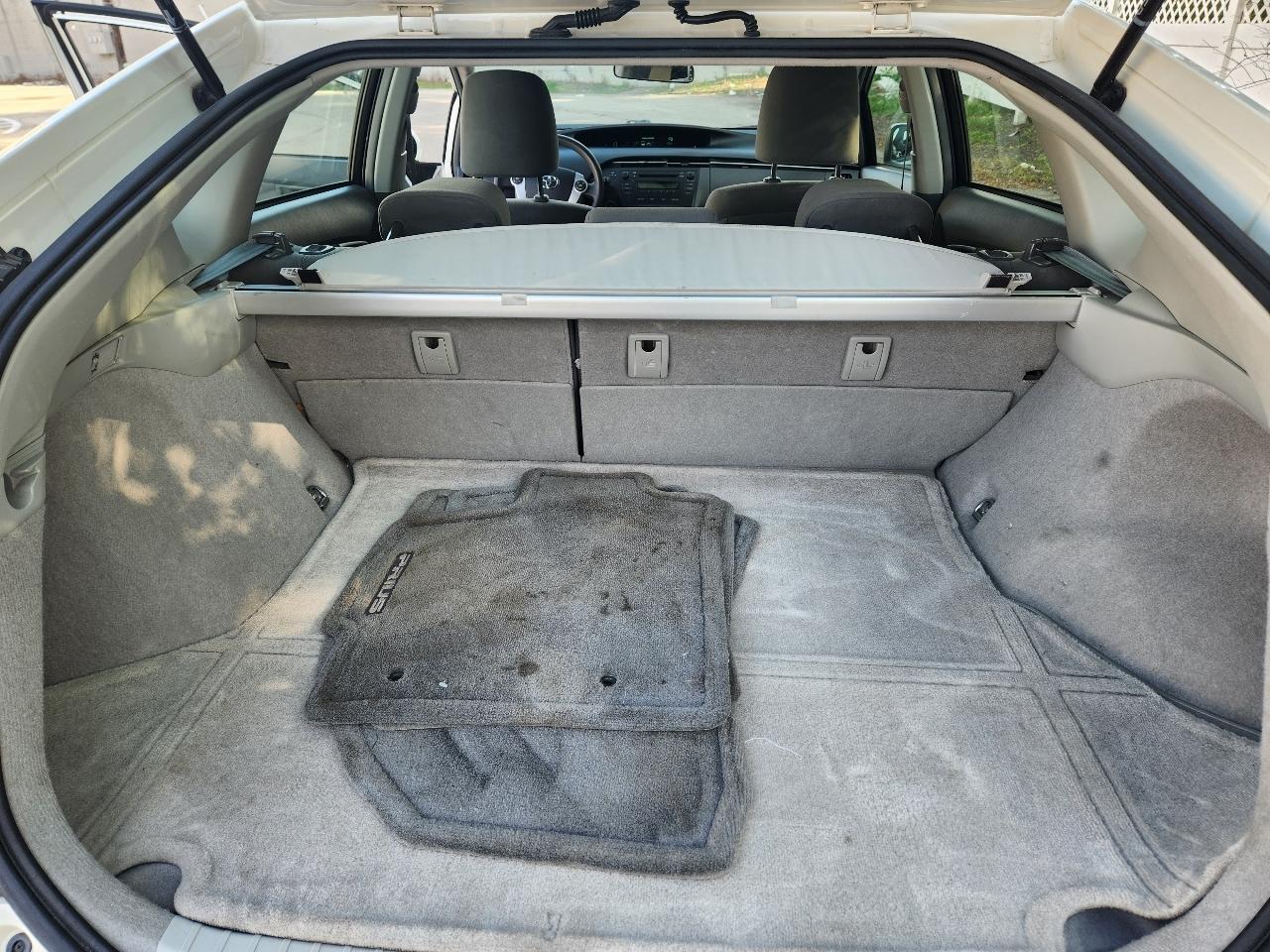 Toyota Prius Prius V 2010