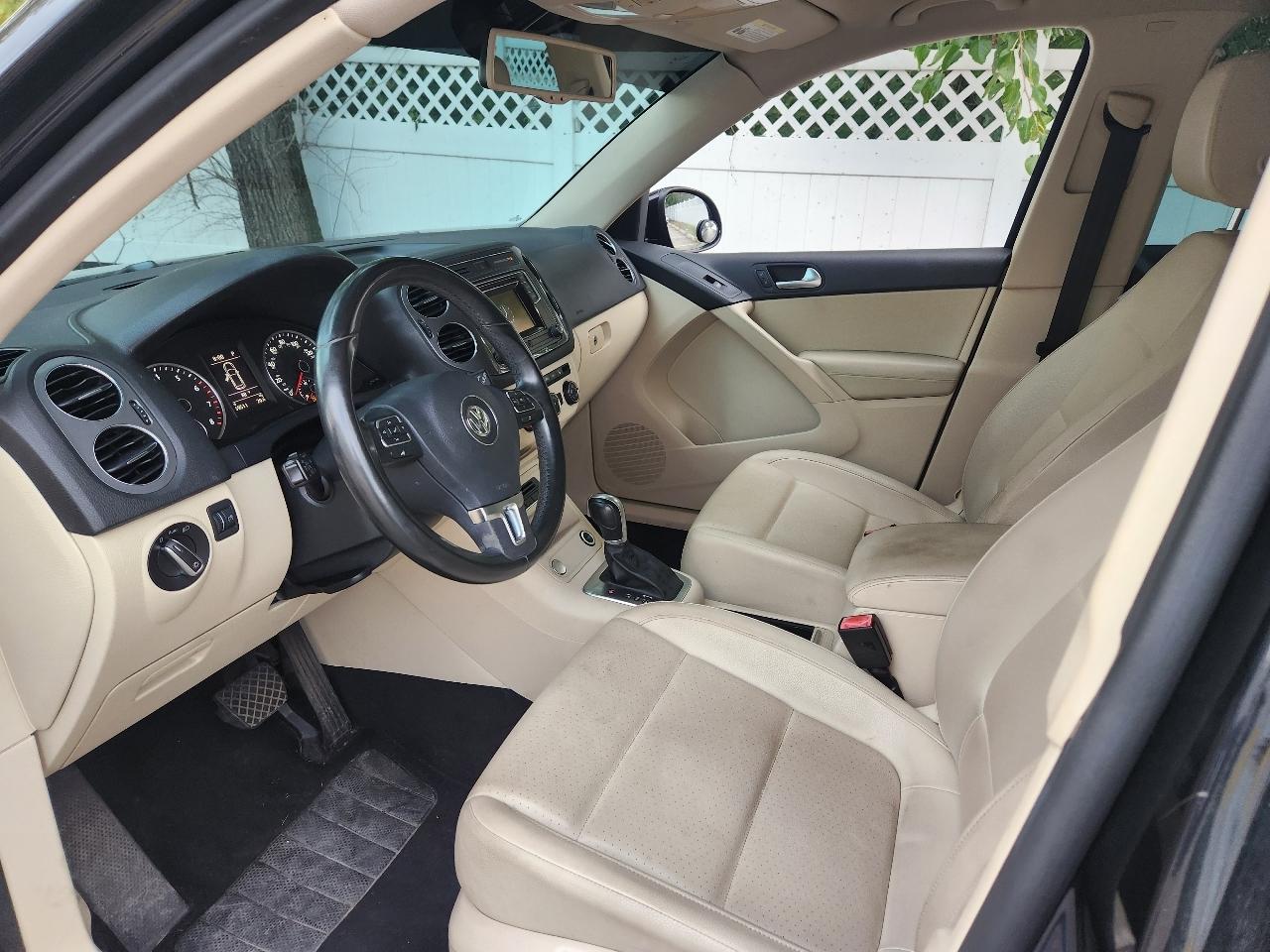 Volkswagen Tiguan SE 2016