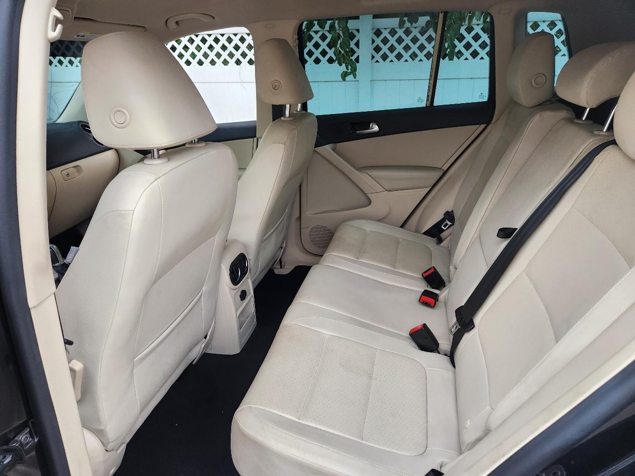 Volkswagen Tiguan SE 2016