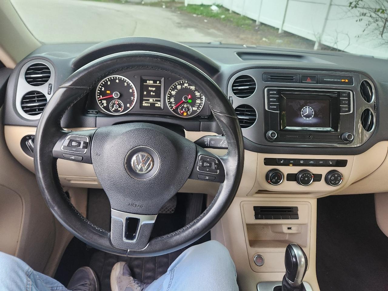Volkswagen Tiguan SE 2016