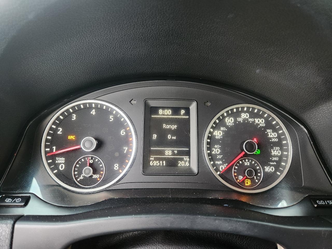 Volkswagen Tiguan SE 2016