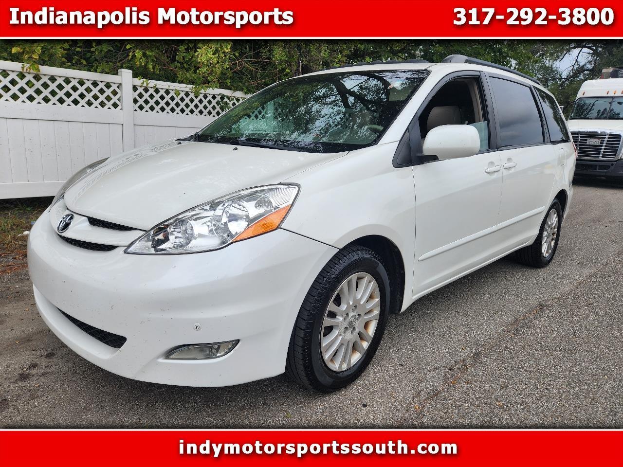 Toyota Sienna XLE FWD 2010