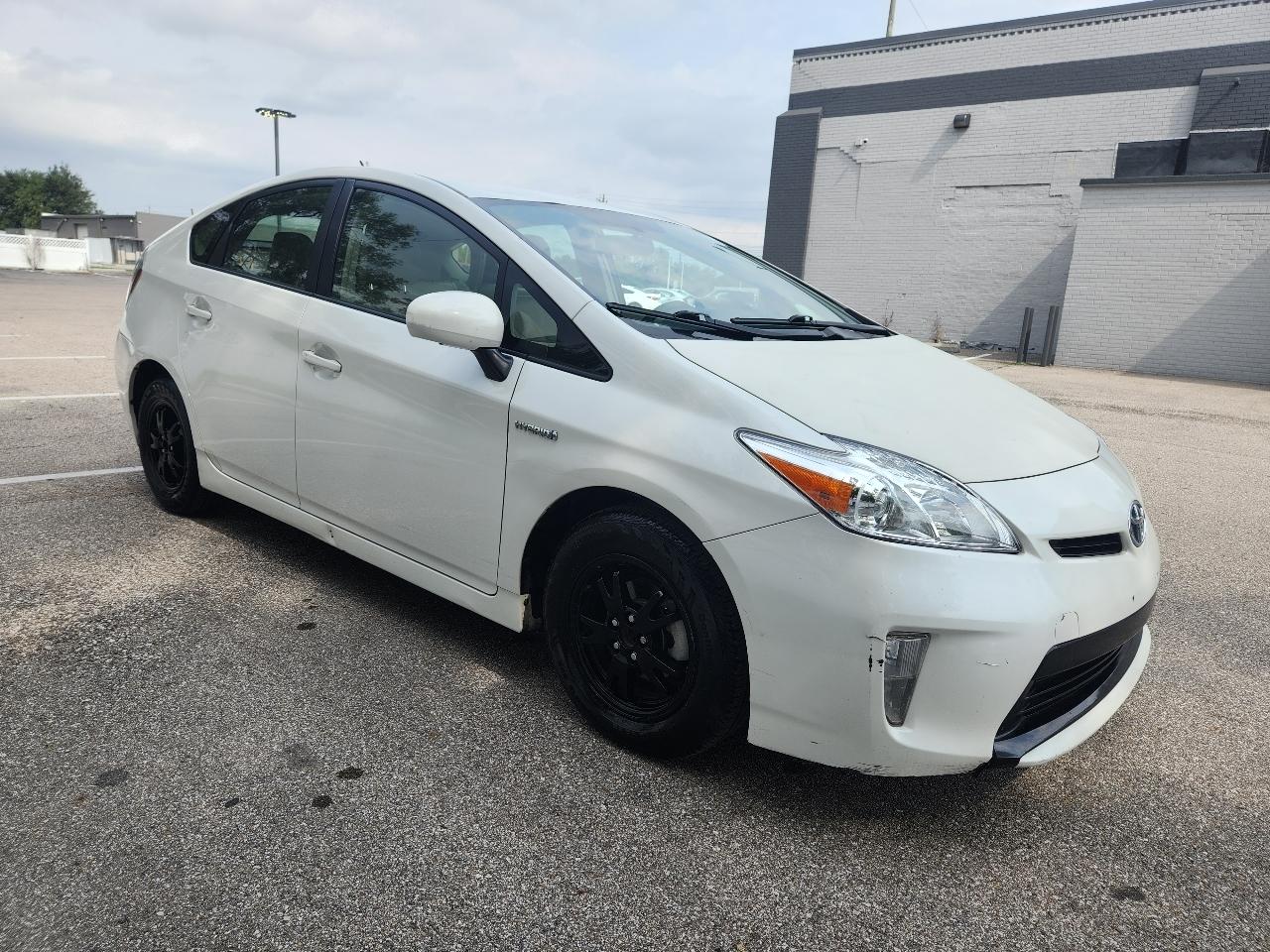 Toyota Prius photo 6