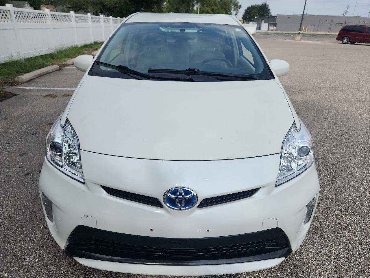 Toyota Prius photo 7