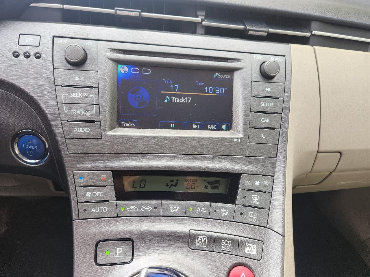 Toyota Prius photo 13