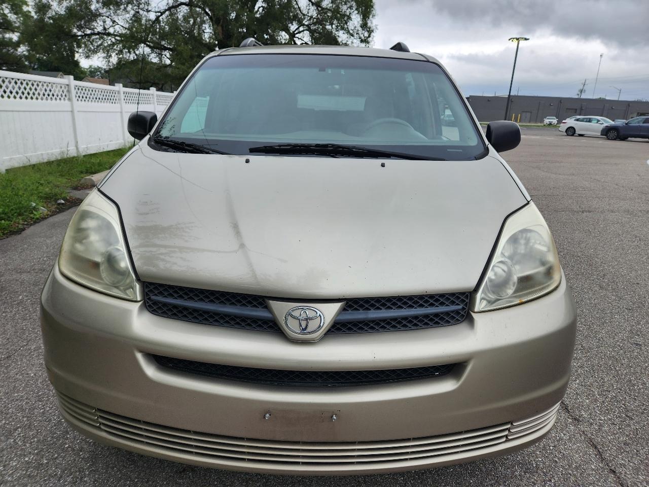 Toyota Sienna photo 7