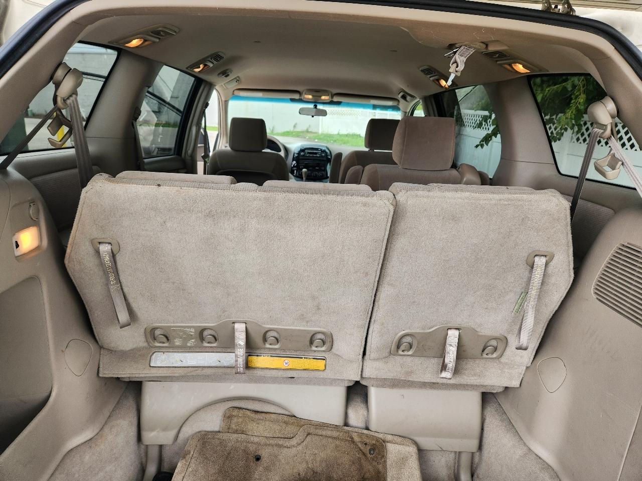 Toyota Sienna photo 11