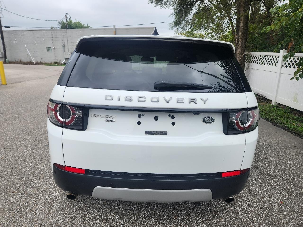 Land Rover Discovery Sport photo 4
