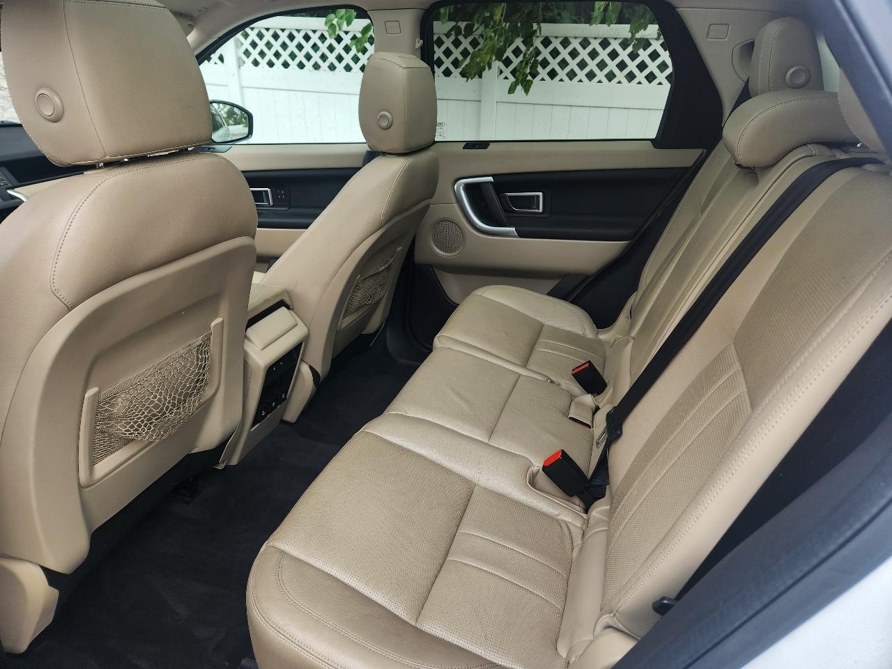 Land Rover Discovery Sport photo 11