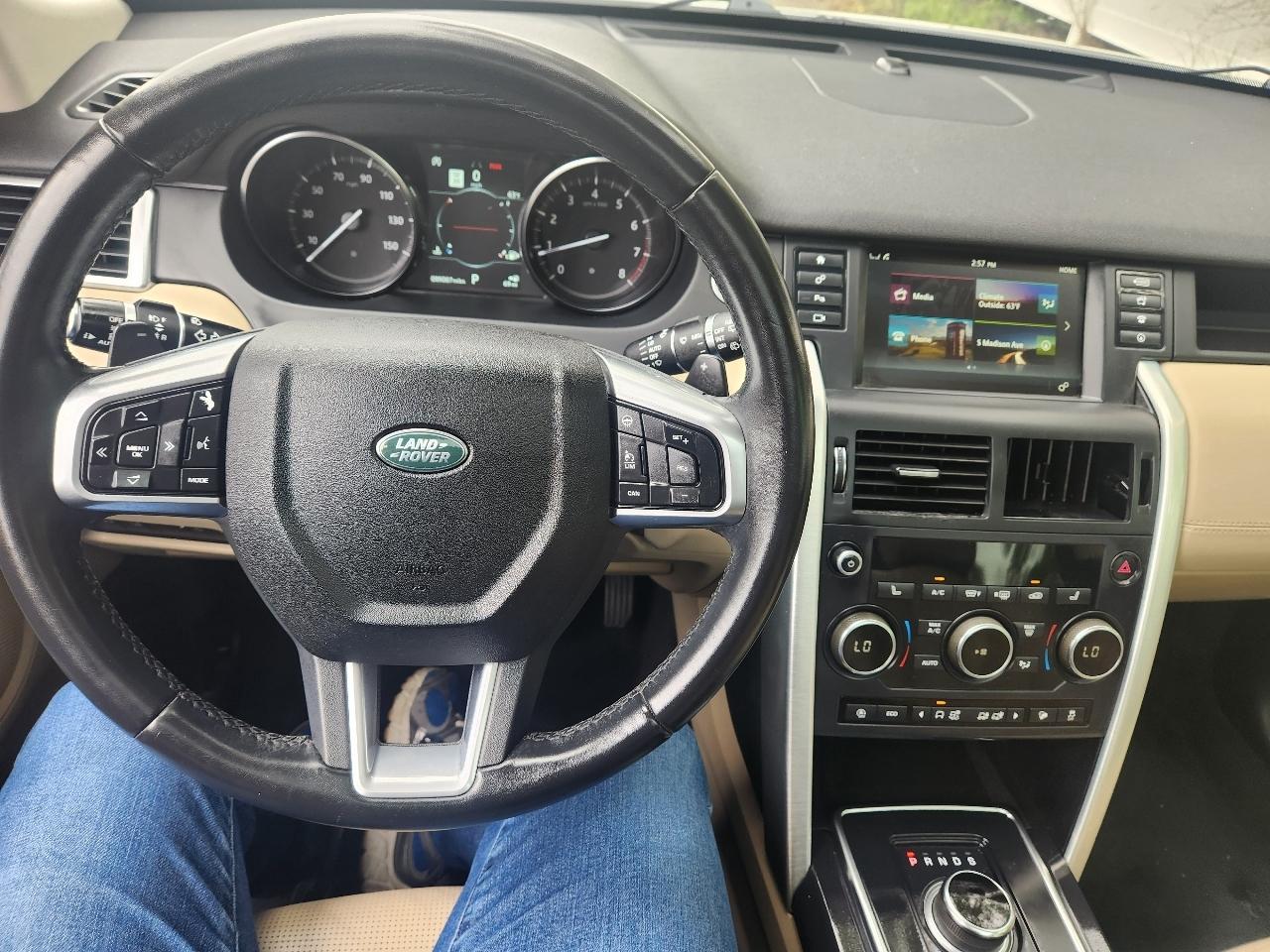 Land Rover Discovery Sport photo 15