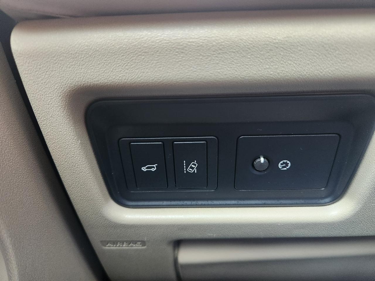 Land Rover Discovery Sport photo 18
