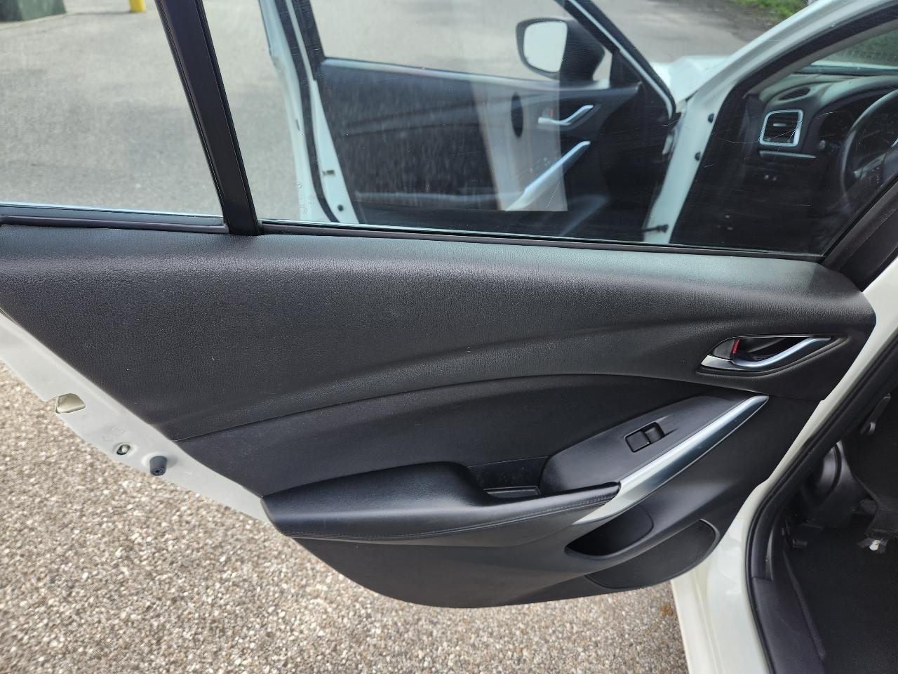 Mazda MAZDA6 i Sport AT 2014