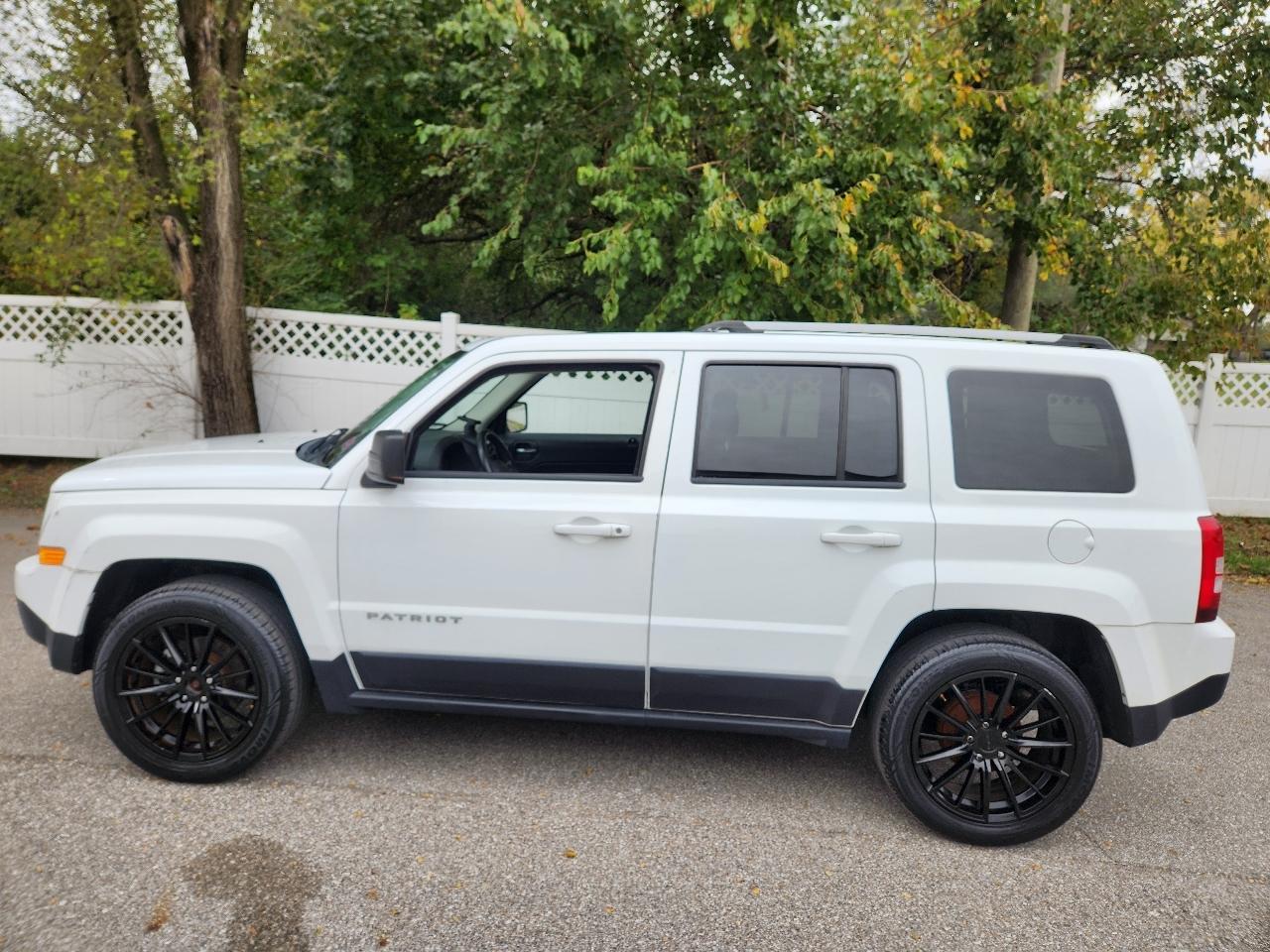 Jeep Patriot Latitude 2WD 2016
