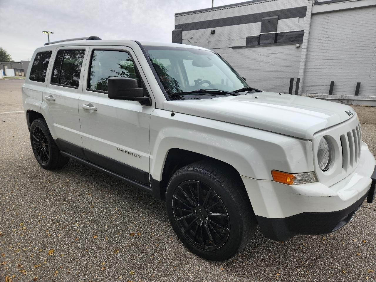 Jeep Patriot Latitude 2WD 2016