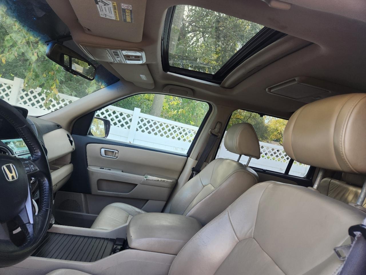 Honda Pilot Touring 4WD with DVD 2009