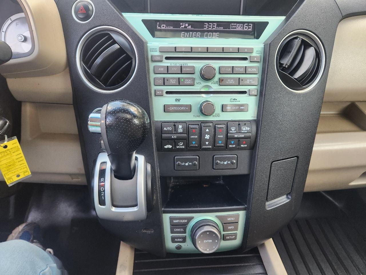 Honda Pilot Touring 4WD with DVD 2009