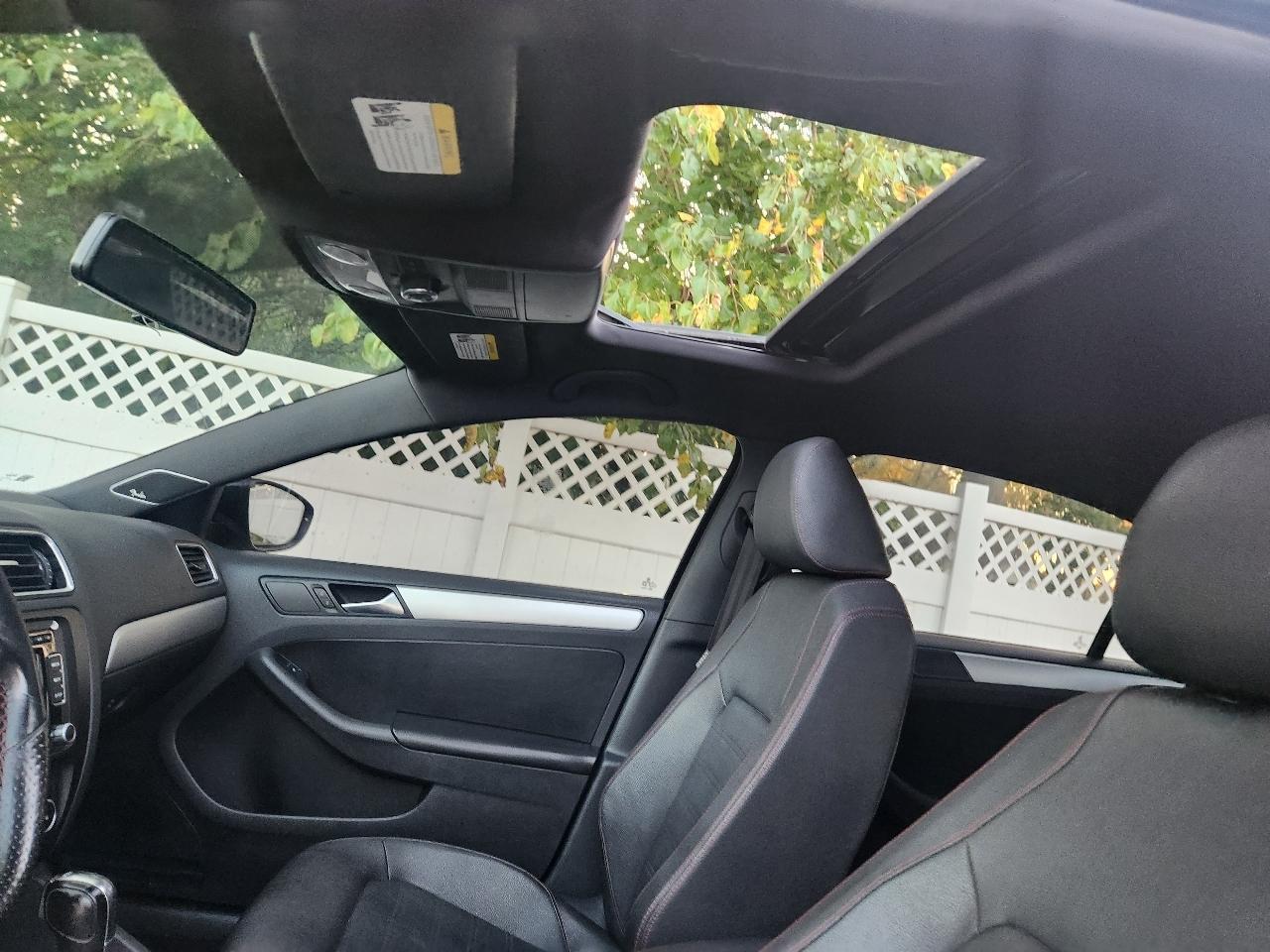 Volkswagen Jetta 2.0T GLI 2012