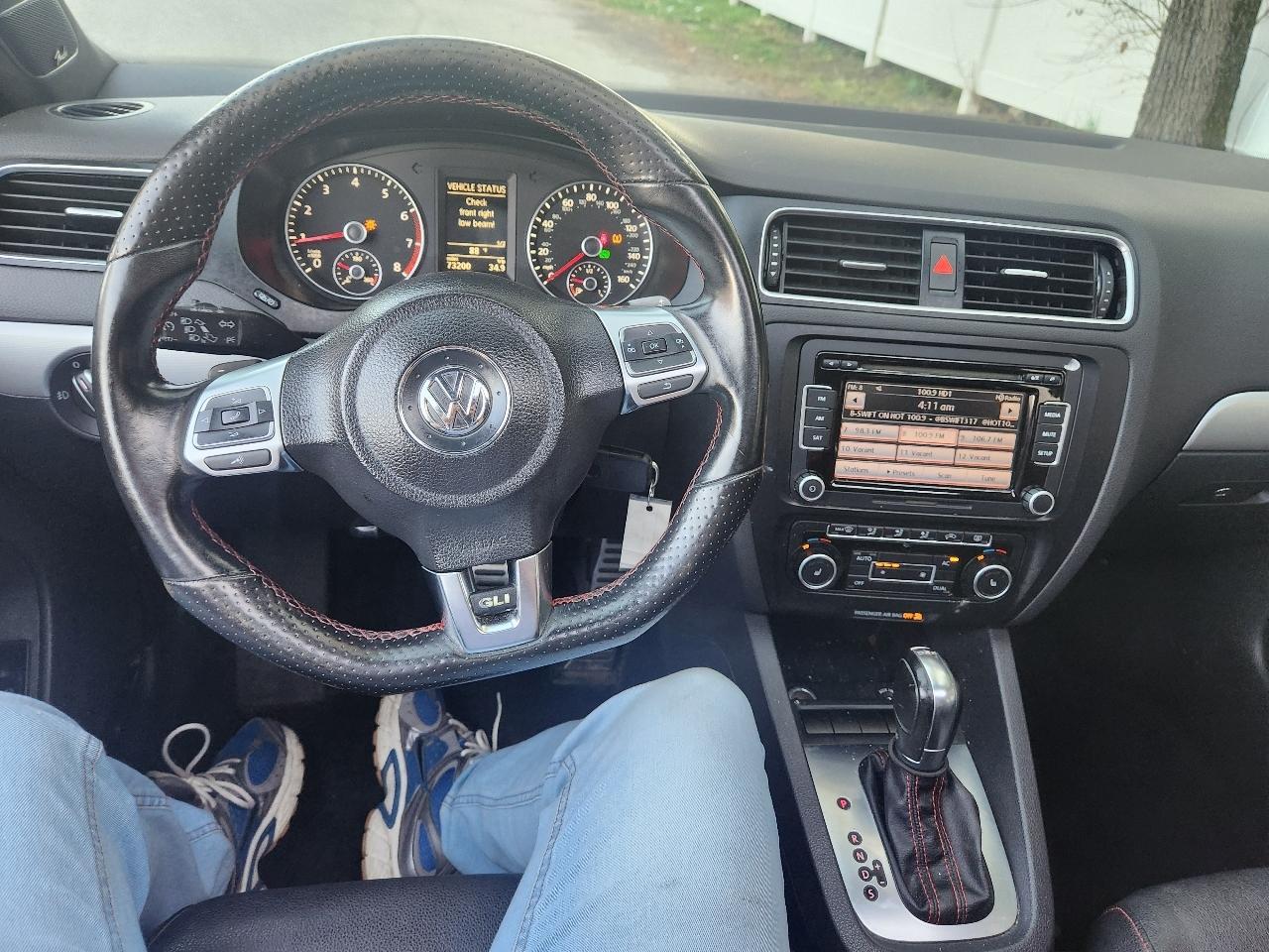 Volkswagen Jetta 2.0T GLI 2012