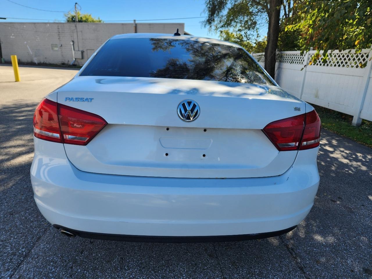 Volkswagen Passat 2.5L SE AT 2013