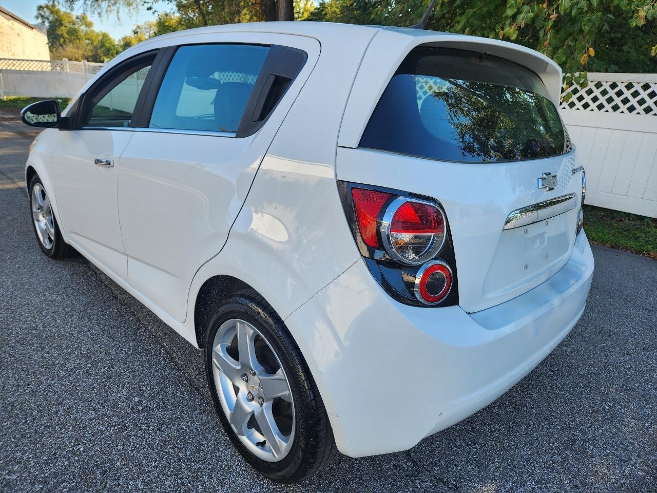 Chevrolet Sonic LTZ 5-Door 2012