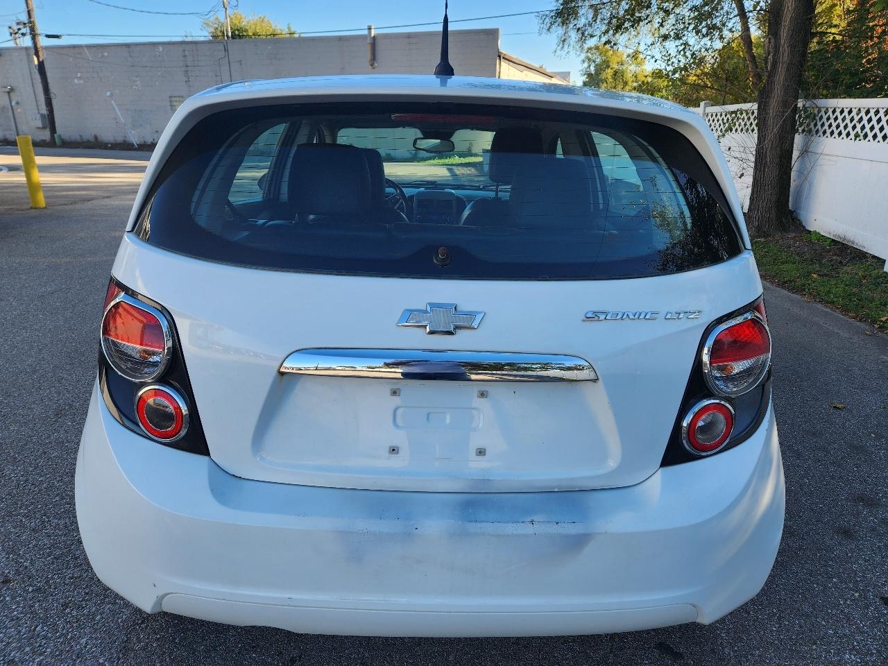 Chevrolet Sonic LTZ 5-Door 2012