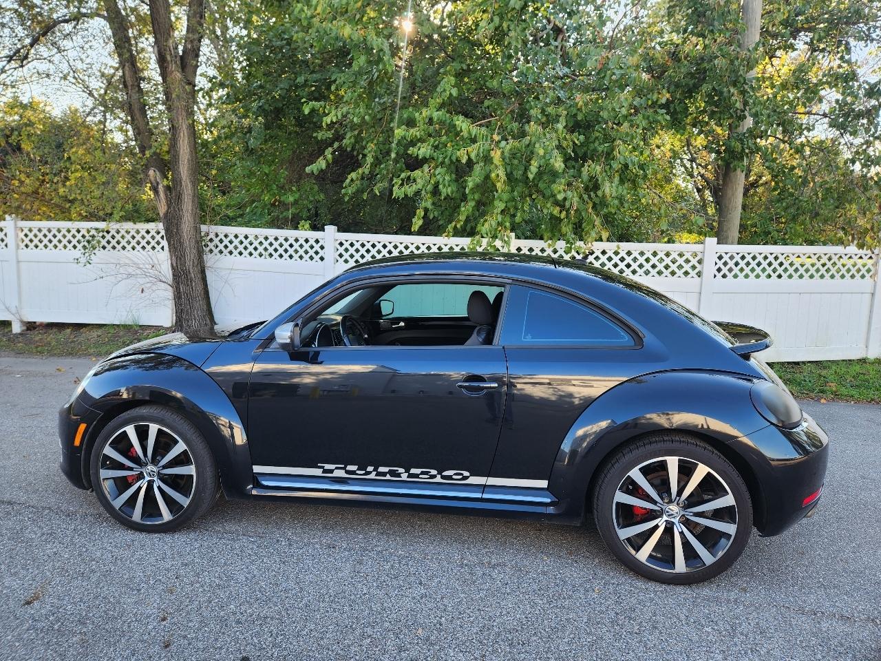 Volkswagen Beetle 2.0T Turbo 2012