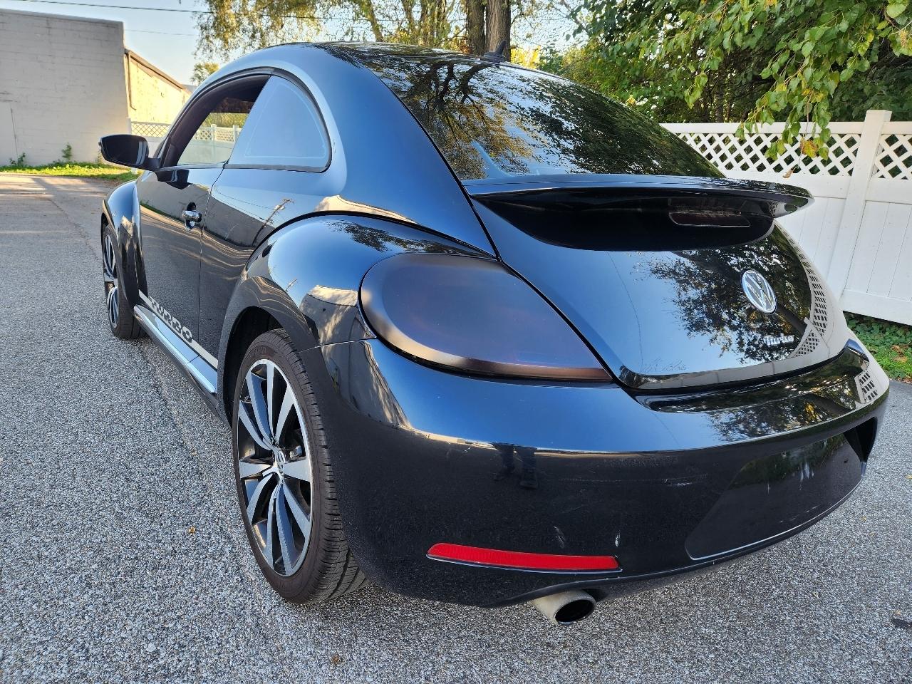 Volkswagen Beetle 2.0T Turbo 2012