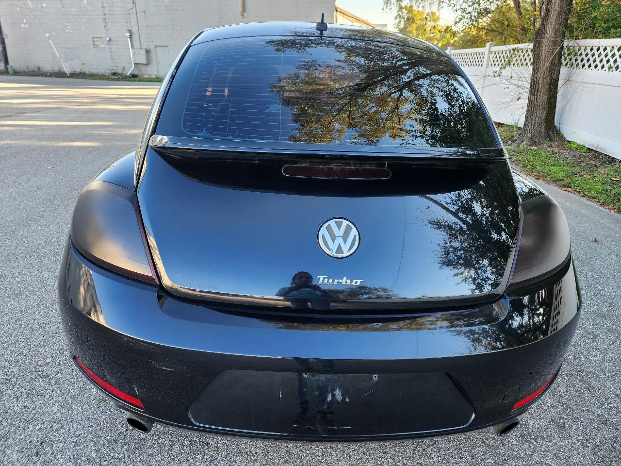 Volkswagen Beetle 2.0T Turbo 2012