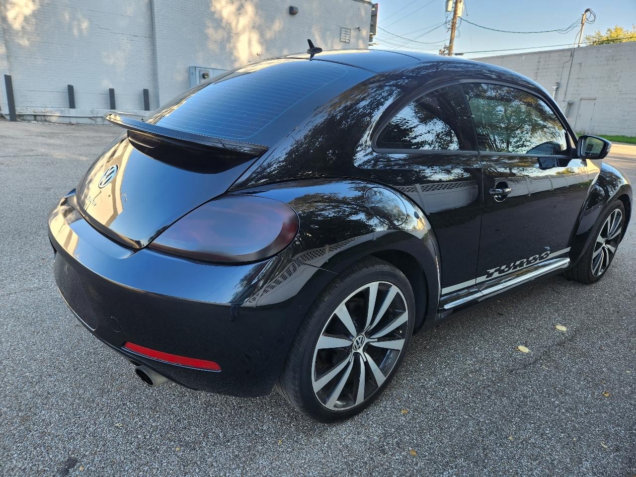 Volkswagen Beetle 2.0T Turbo 2012
