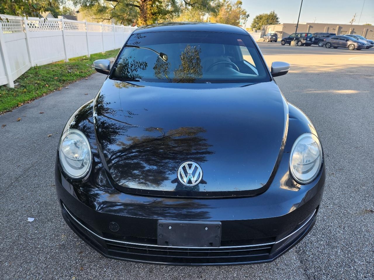 Volkswagen Beetle 2.0T Turbo 2012