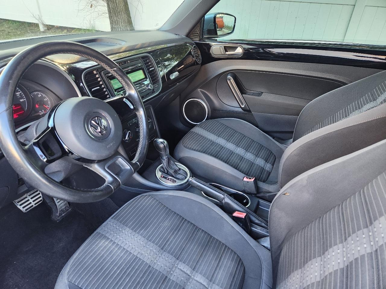 Volkswagen Beetle 2.0T Turbo 2012