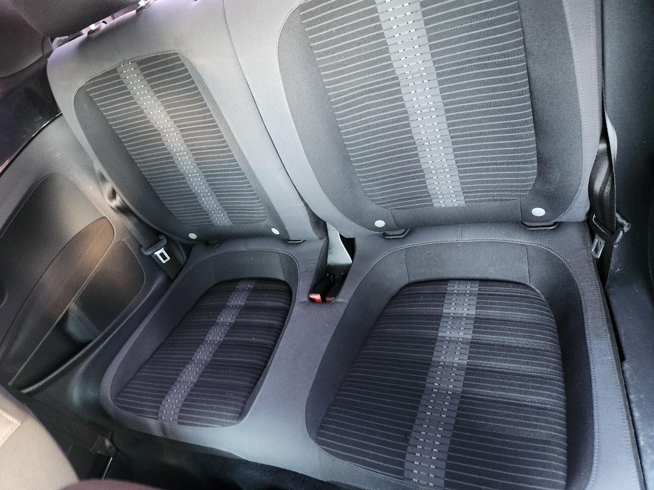 Volkswagen Beetle 2.0T Turbo 2012