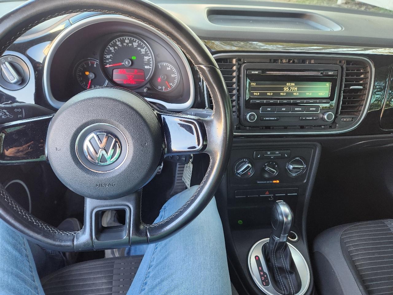 Volkswagen Beetle 2.0T Turbo 2012