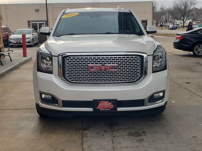 GMC Yukon Denali  2016
