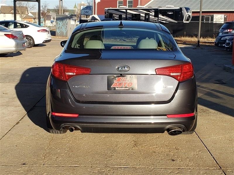 Kia Optima  2011