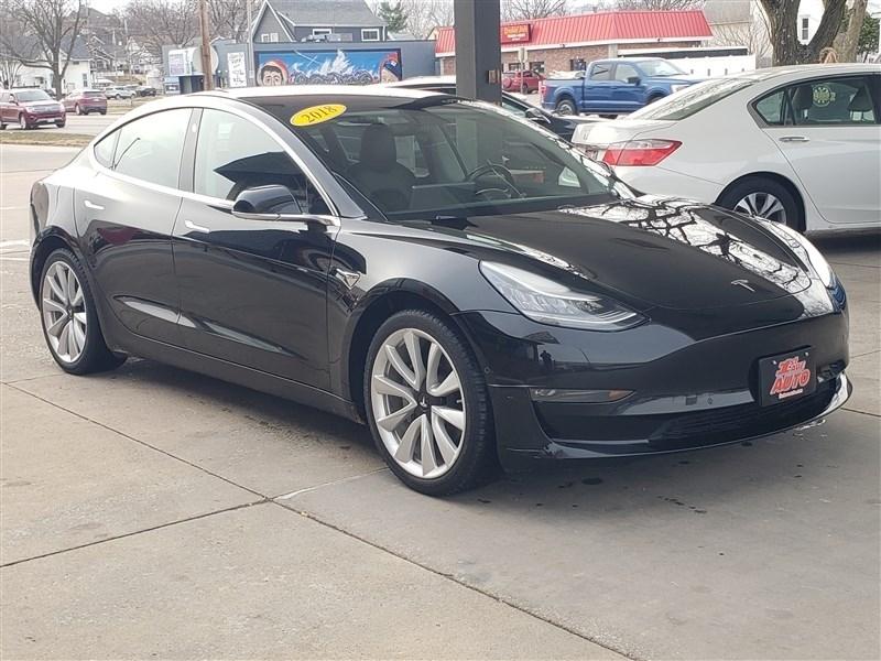 Tesla Model 3  2018