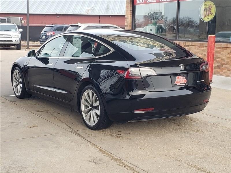 Tesla Model 3  2018