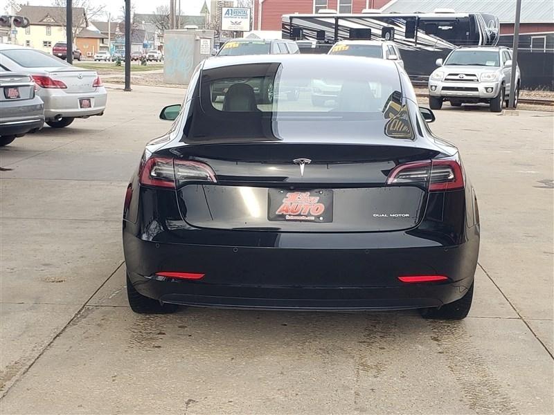 Tesla Model 3  2018