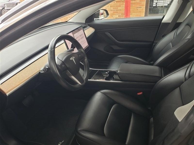 Tesla Model 3  2018