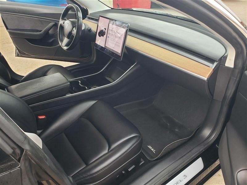 Tesla Model 3  2018