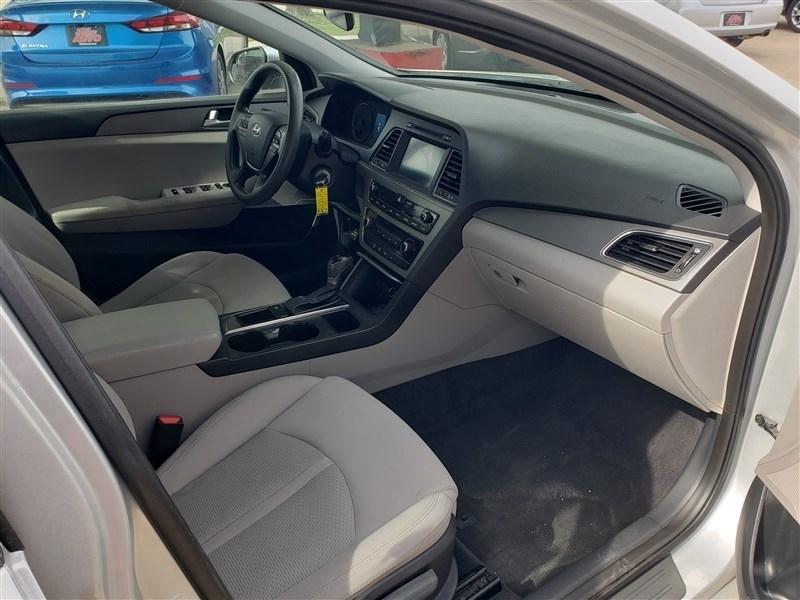 Hyundai Sonata  2016