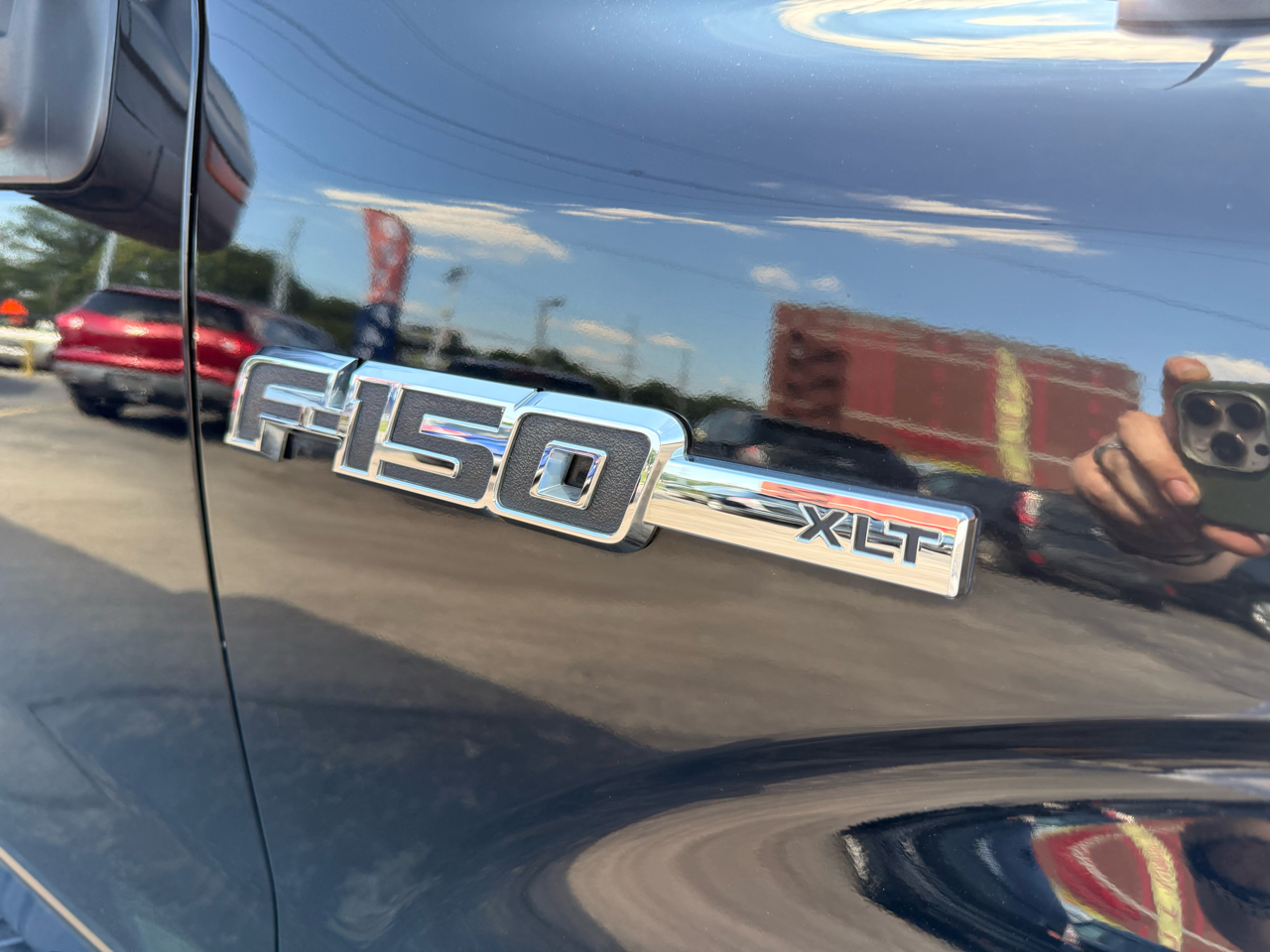2011 Ford F-150 XLT photo 2