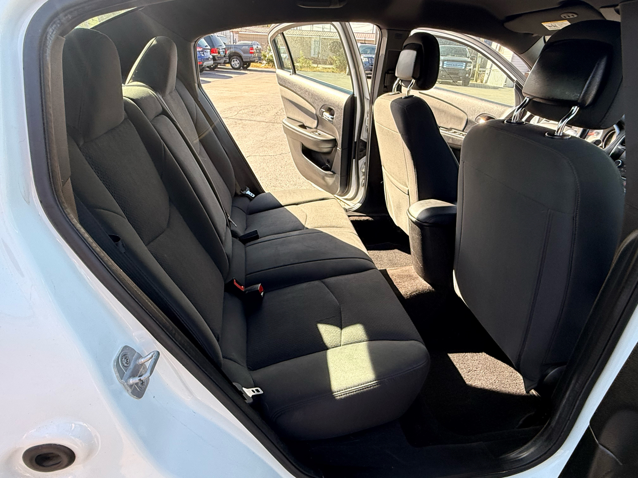 Chrysler 200 4dr Sdn Touring 2012 Chrysler 200 4dr Sdn Touring 2012