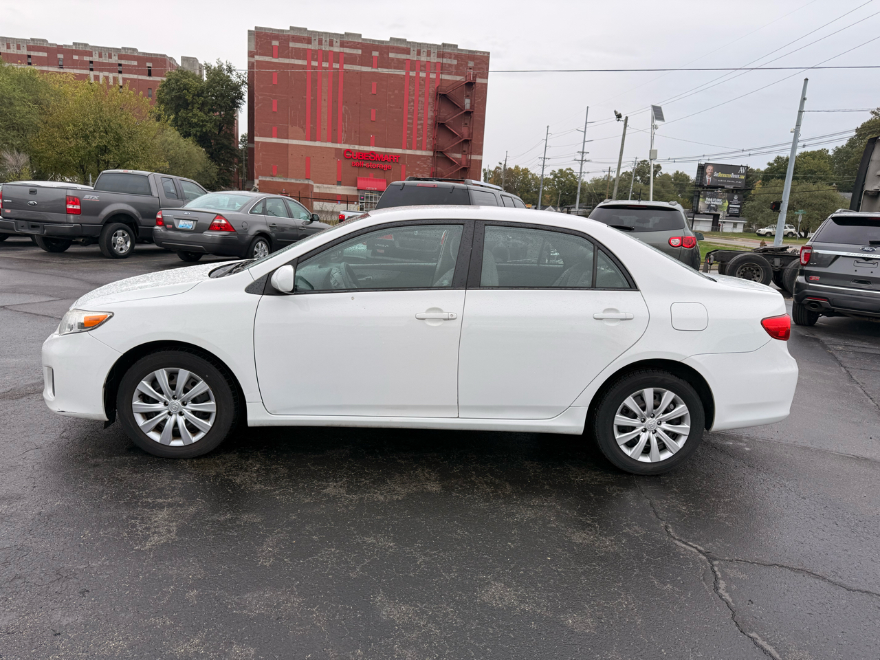 Toyota Corolla 4dr Sedan LE 4-Spd Auto 2012 Toyota Corolla 4dr Sedan LE 4-Spd Auto 2012