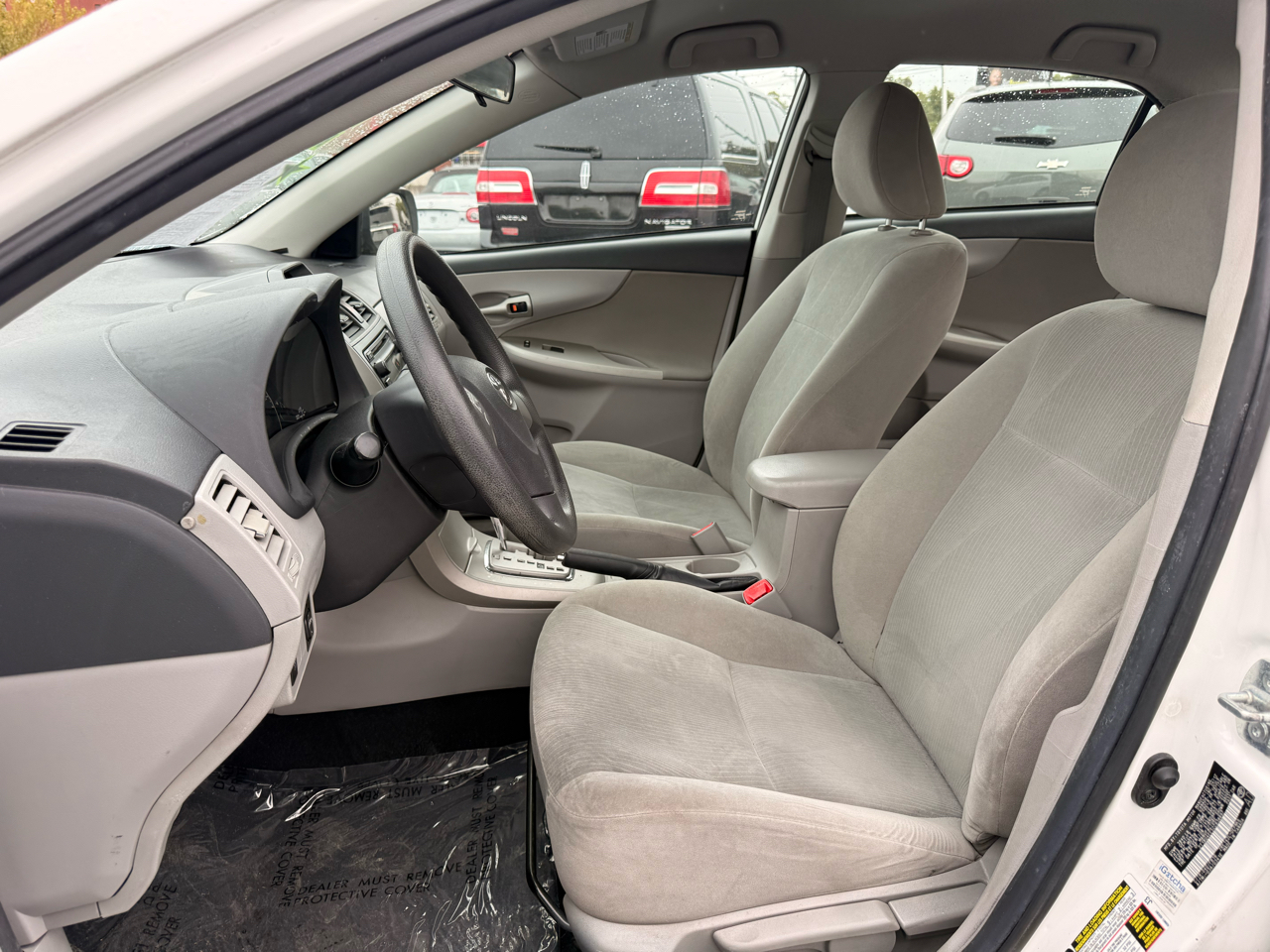 Toyota Corolla 4dr Sedan LE 4-Spd Auto 2012 Toyota Corolla 4dr Sedan LE 4-Spd Auto 2012