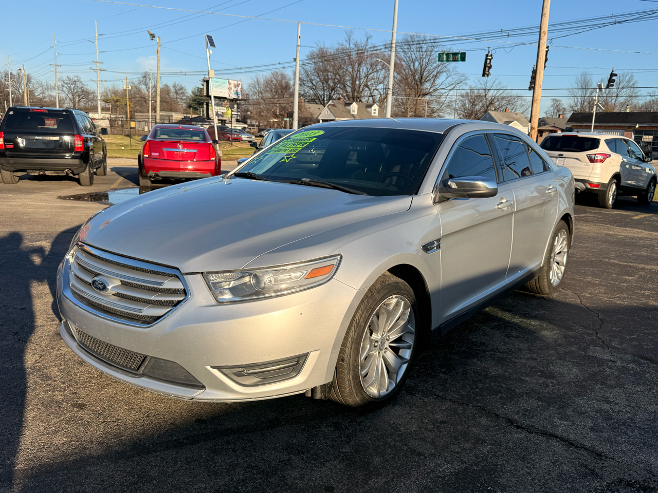 Ford Taurus 4dr Sdn Limited FWD 2013