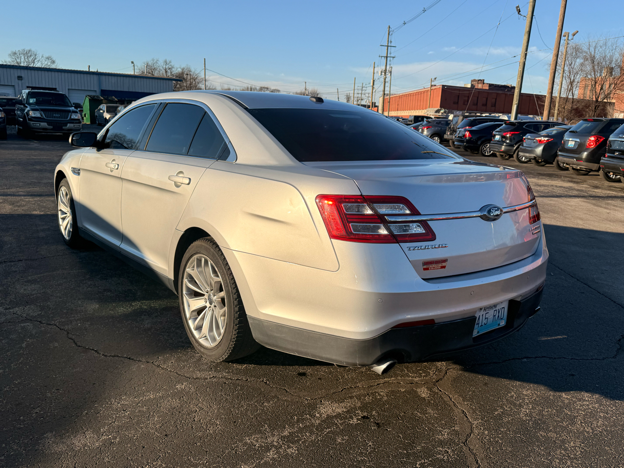 Ford Taurus 4dr Sdn Limited FWD 2013