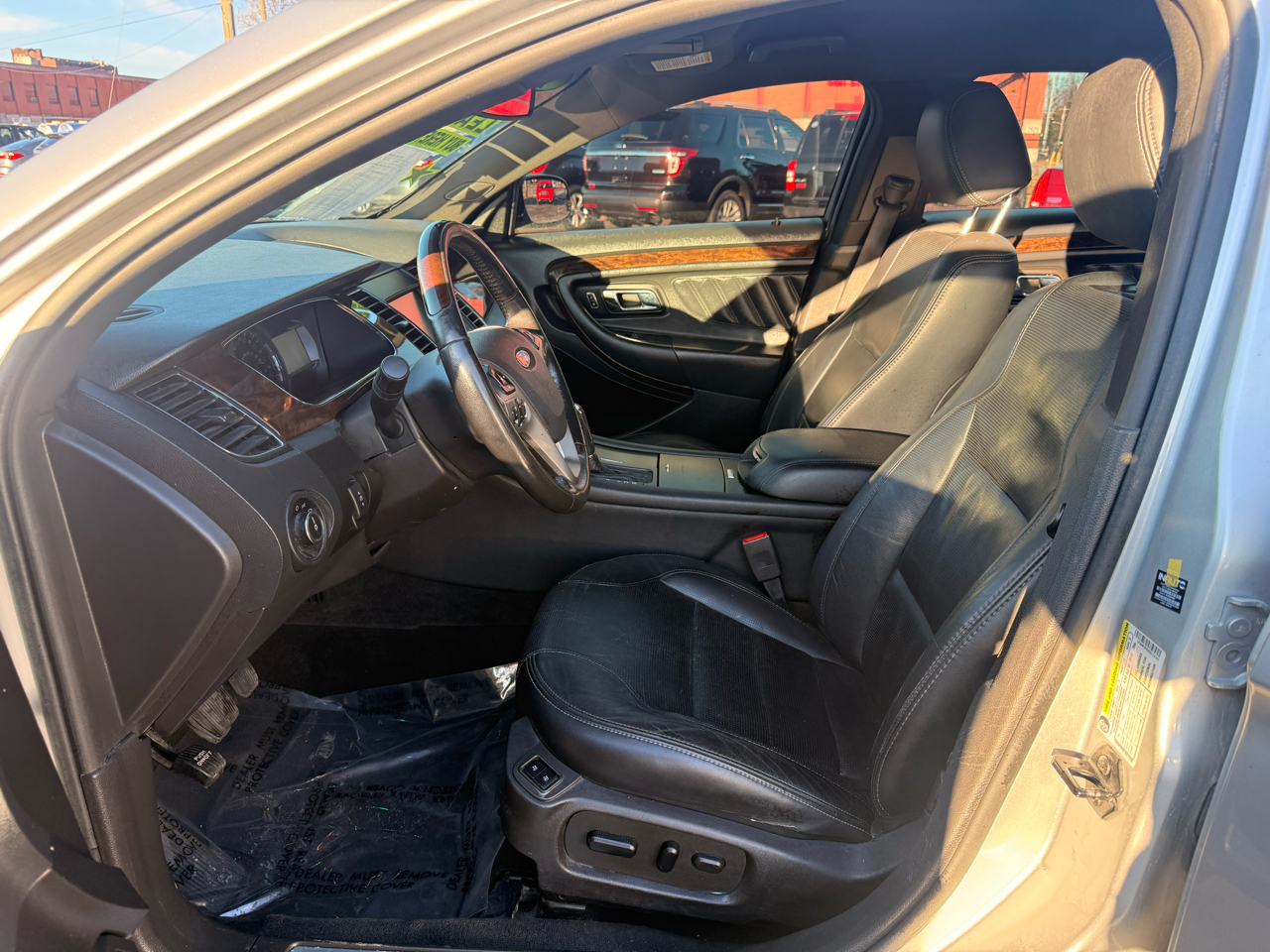 Ford Taurus 4dr Sdn Limited FWD 2013